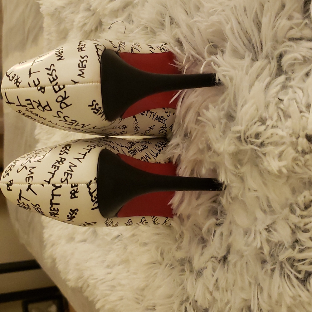 Pumps - Picture 3 of 5